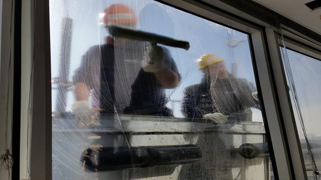 cleaning windows