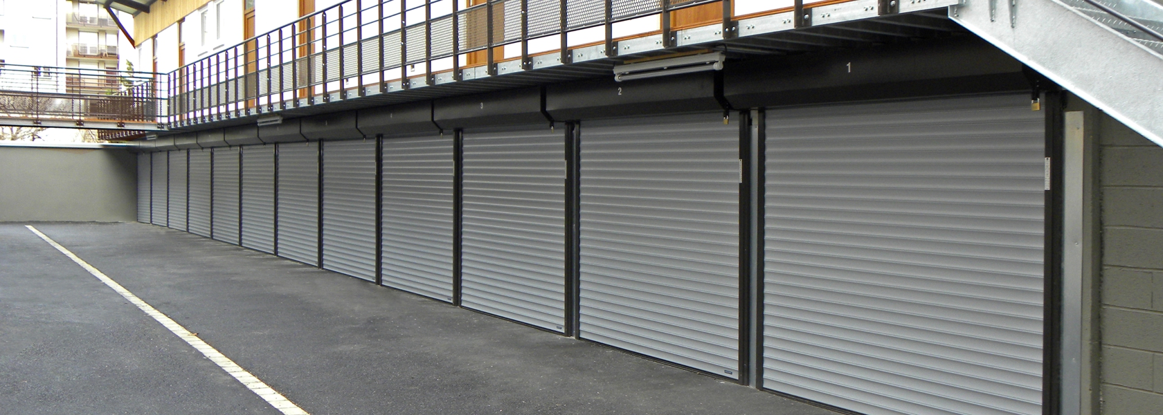 Roller shutter garage door - electric and manual