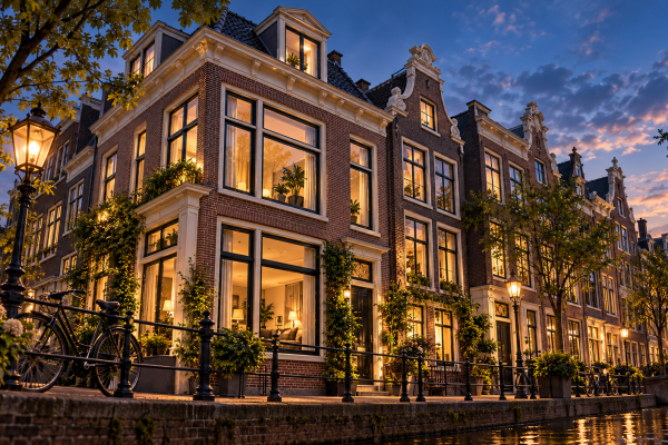 IDEAL 7000 NL – Windows for Dutch Homes and Renovation Projects