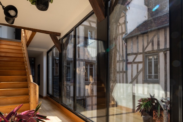 Black windows – a fad or a timeless trend?