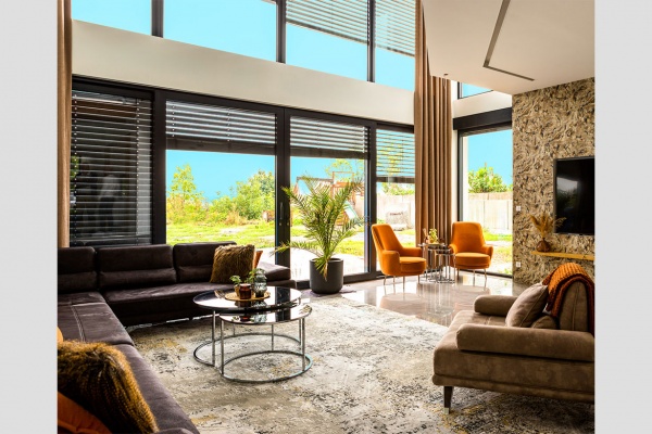 Panoramic windows